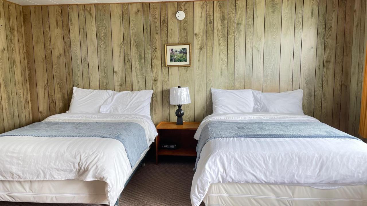 Rachel'S Motel And Cottages Surrey ภายนอก รูปภาพ
