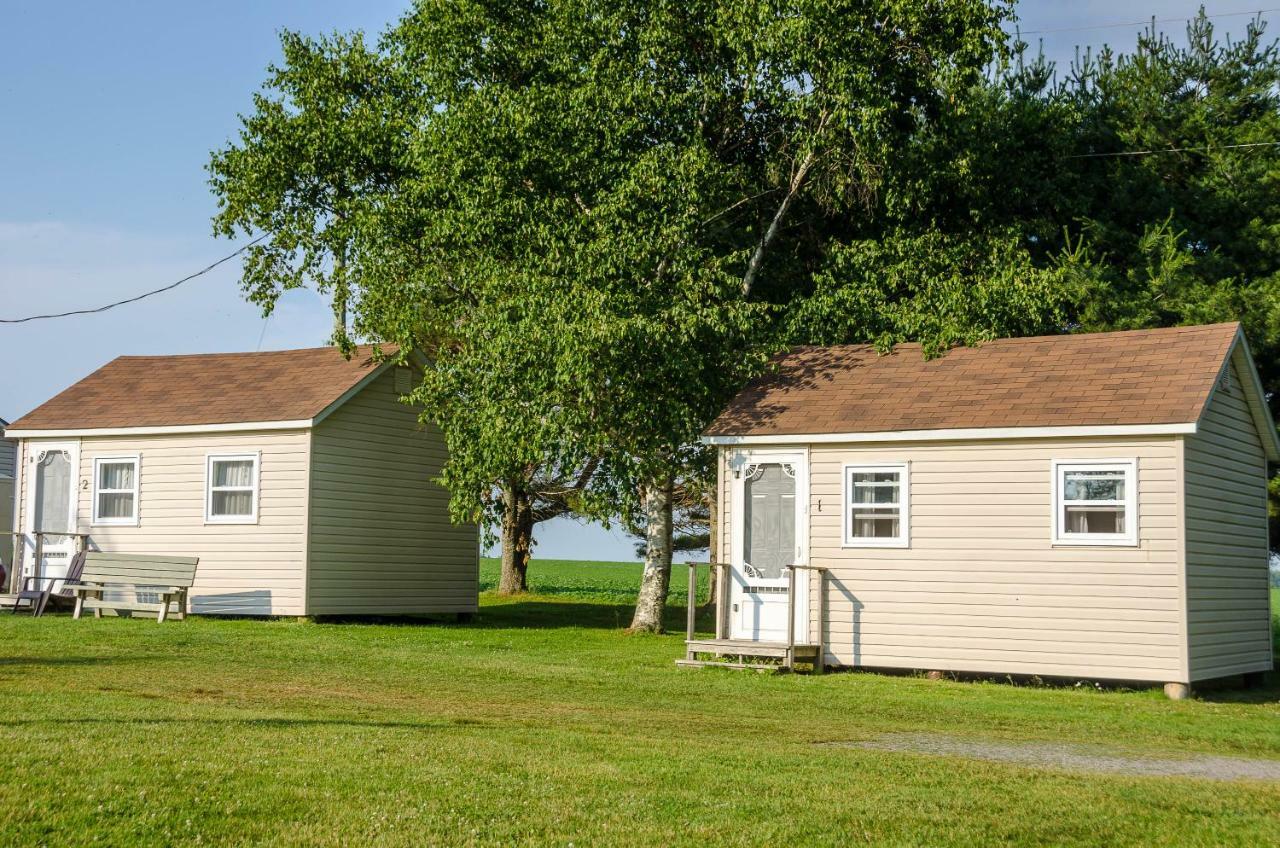 Rachel'S Motel And Cottages Surrey ภายนอก รูปภาพ